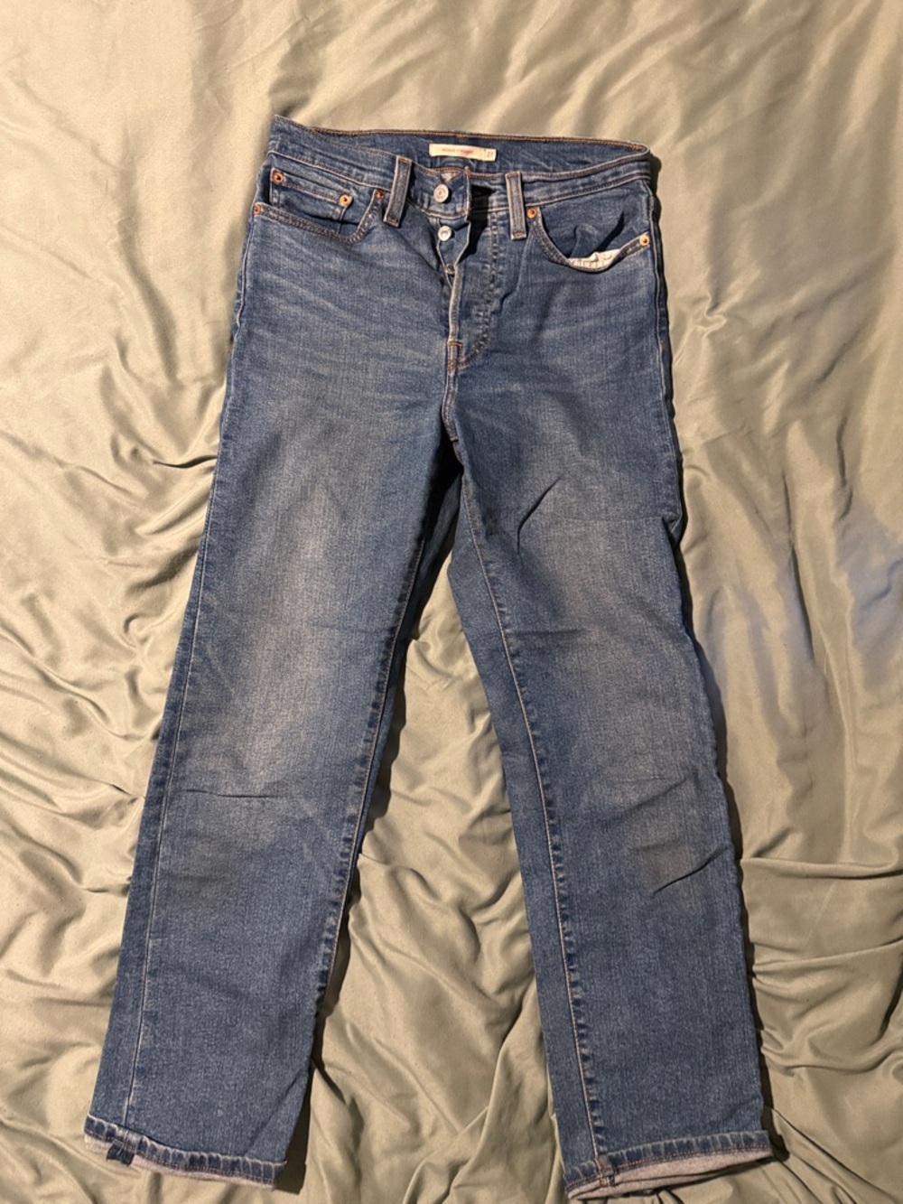 Levi's Women's Wedgie Straight Jeans in Medium Blue Wash